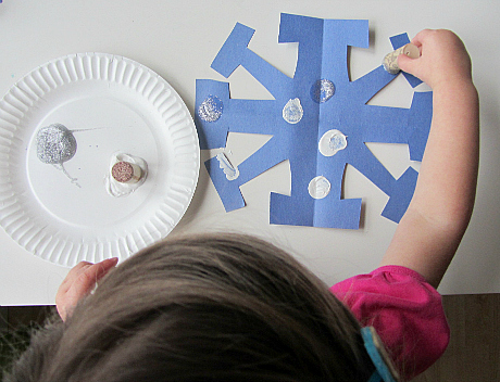 snowflake craft for toddlers