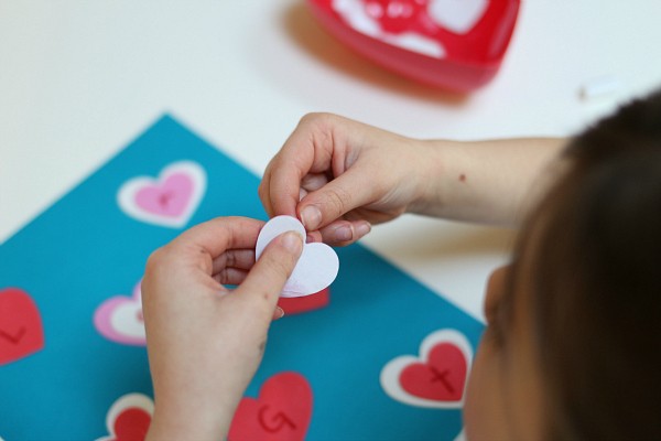 heart sticker letter match no time for flash cards