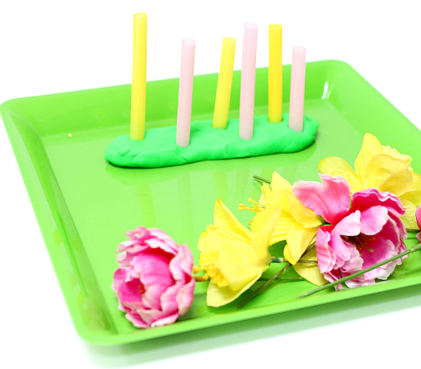 flower matching tray for preschool